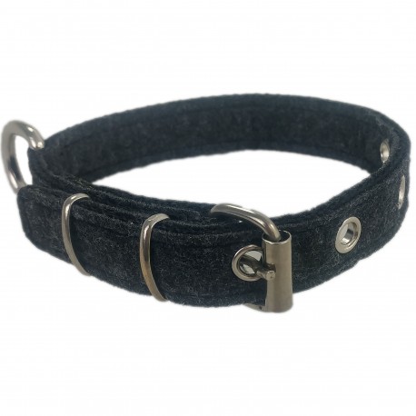 Collar made of felt for small and large dog breeds